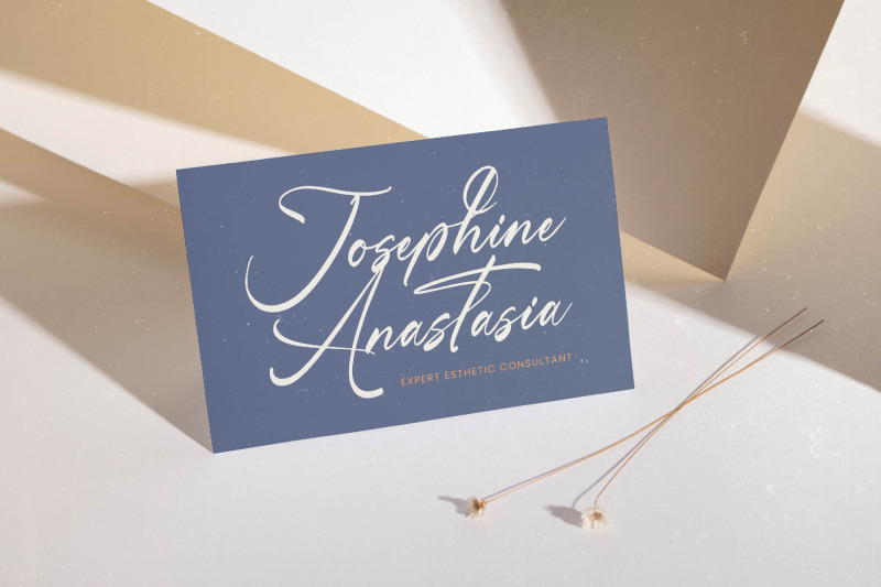 heartin-daniela-bold-handwritten-font