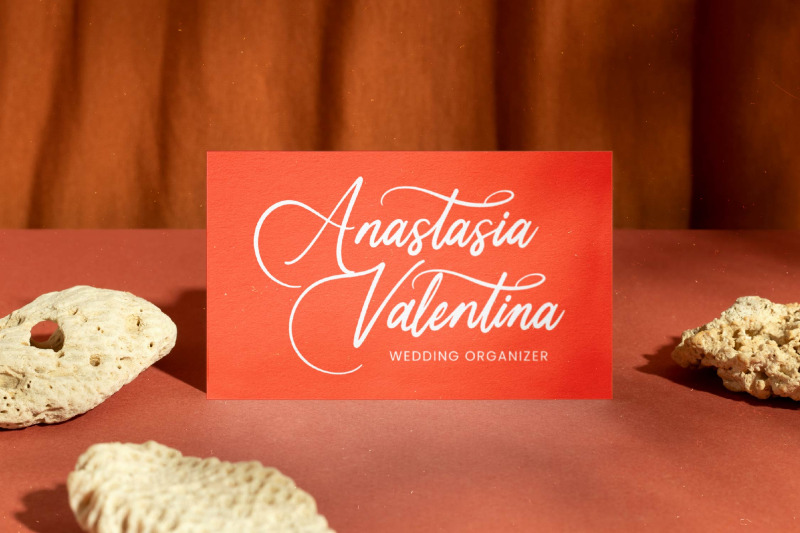 uniquely-vifanite-bold-calligraphy-font