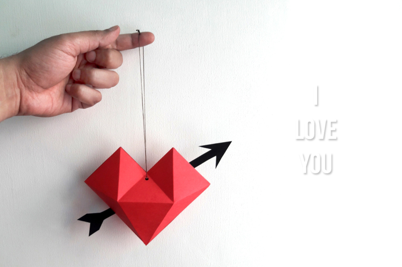 DIY Paper Heart dangler - 3d papercrafts Cricut Explore