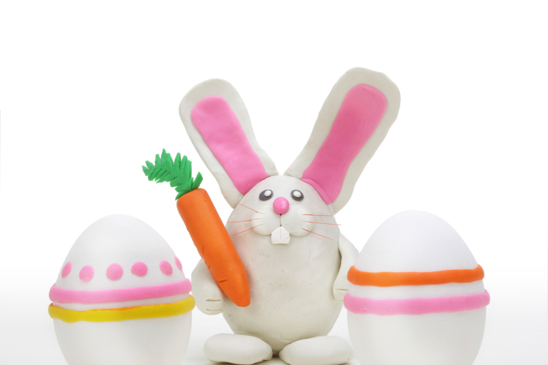 plasticine-rabbit-with-easter-egg