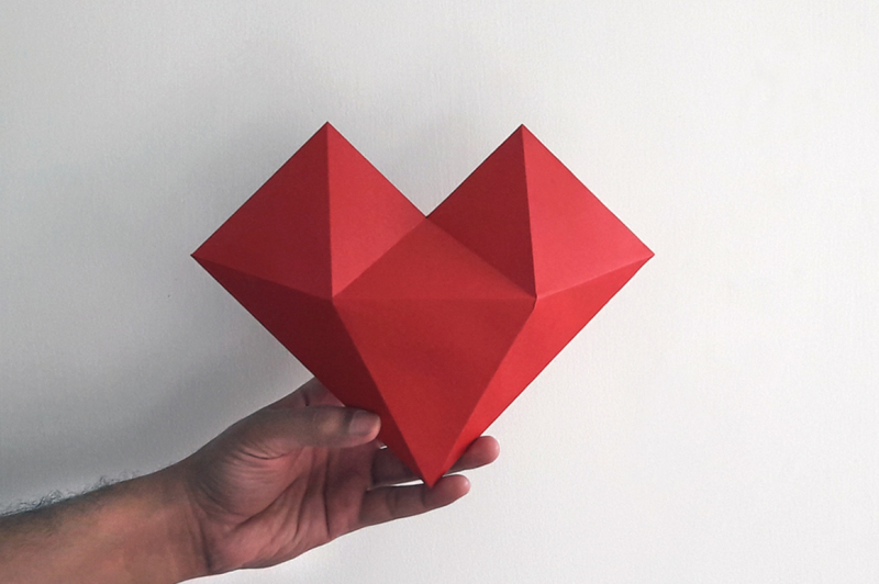 diy-paper-hat-and-heart-3d-papercrafts