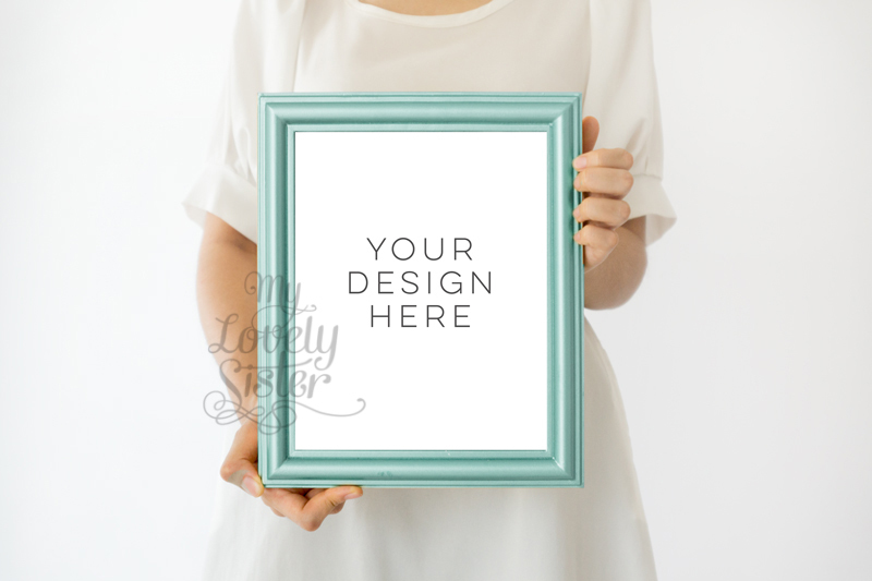 green-frame-mock-up-backgrounds-for-your-artwork-minimalist-mock-up-nursery-image-frame-photo-kids-frame-photo-poster-mockup-8x10-inchi