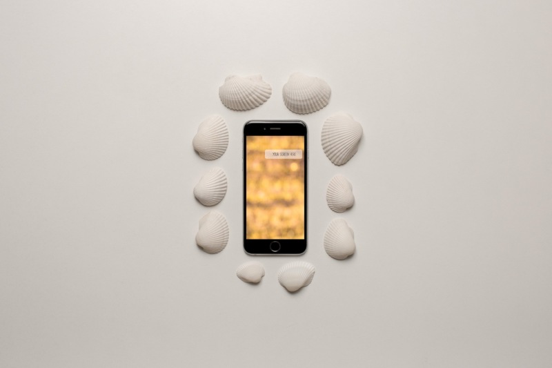 iphone-mockup-with-shells