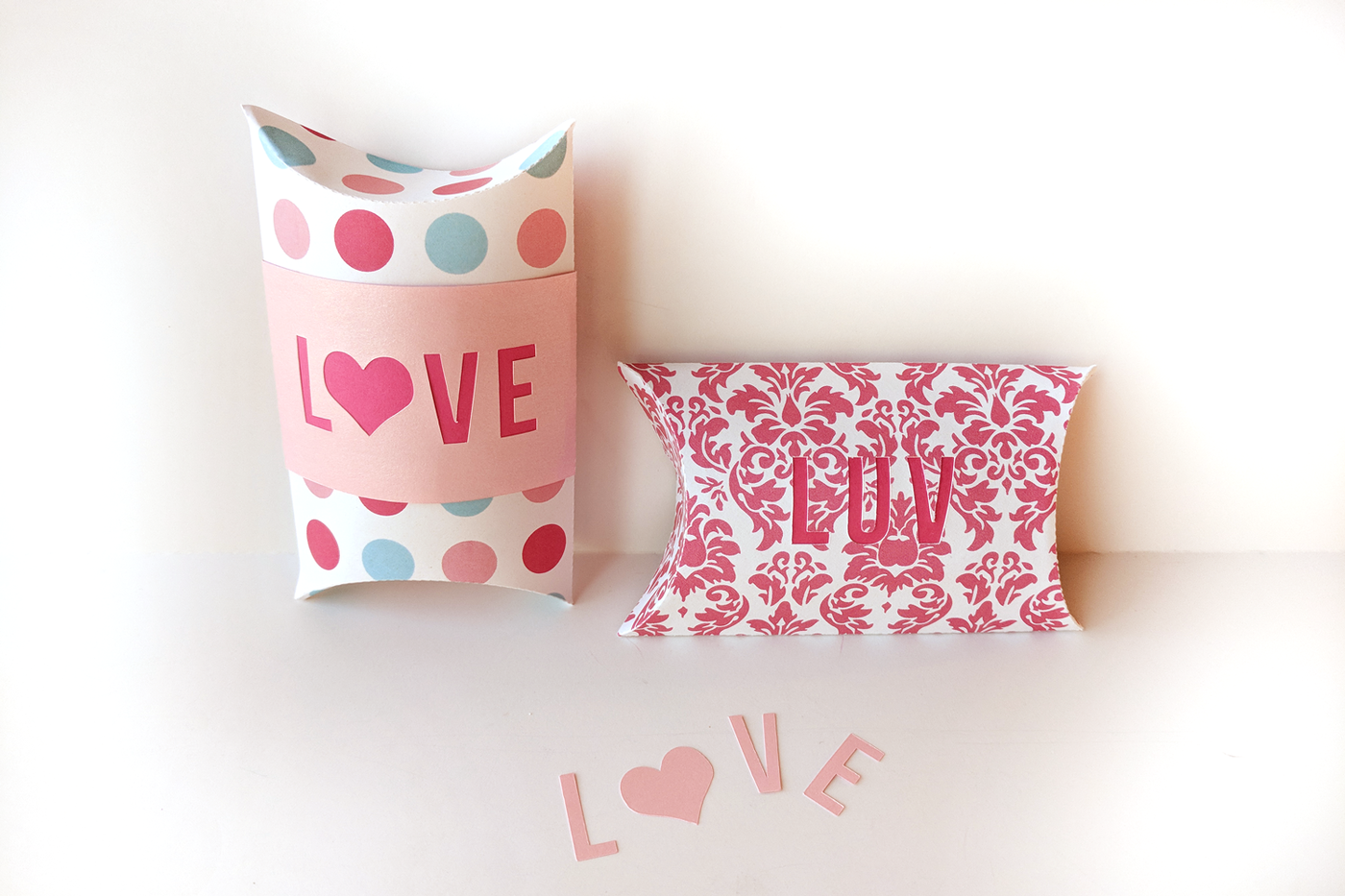 Valentine S Day Love And Hearts Pillow Box Svg Png Dxf By Risa Rocks It Thehungryjpeg Com