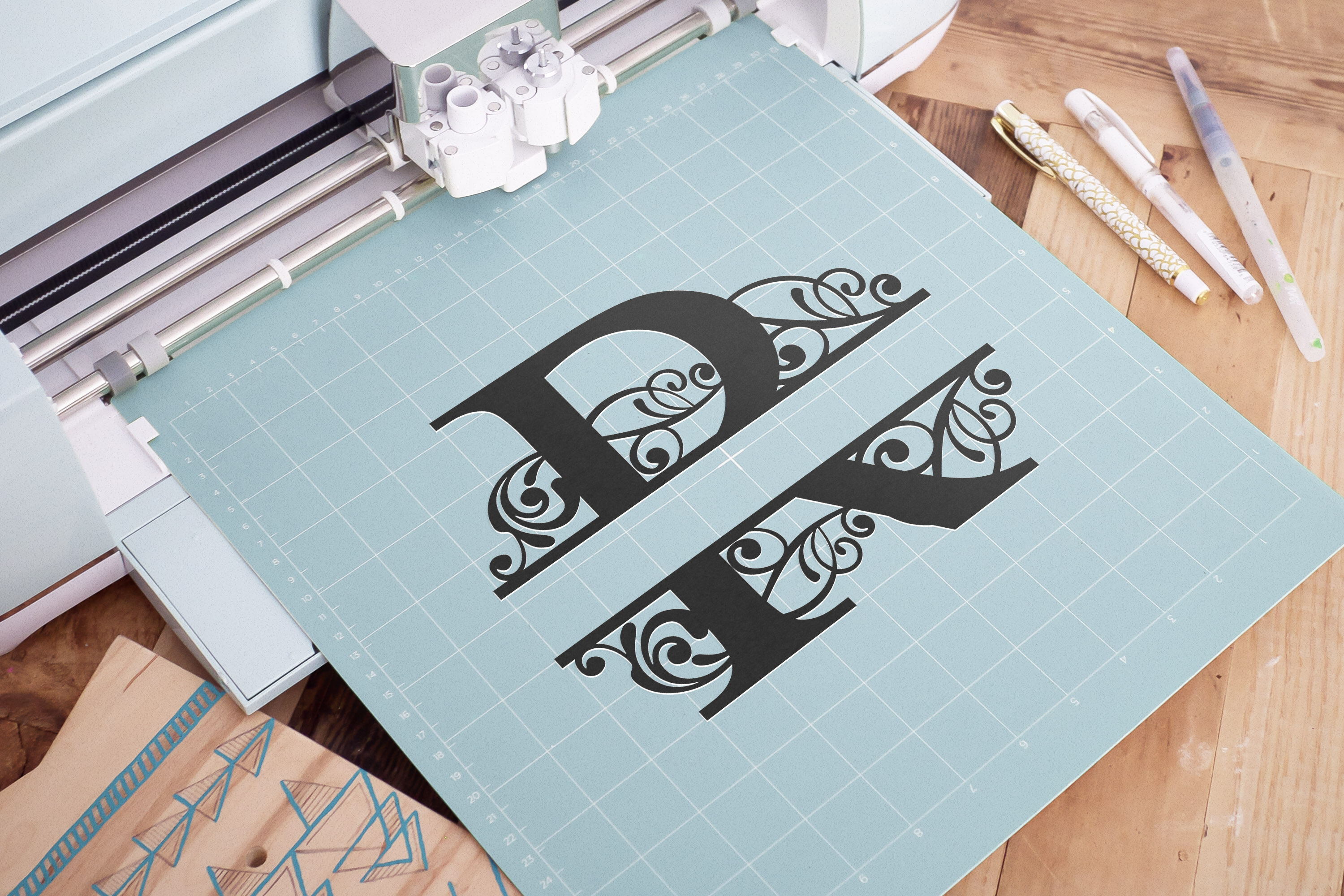 Download Letter R Split Monogram SVG, Split Monogram SVG, Letter R ...